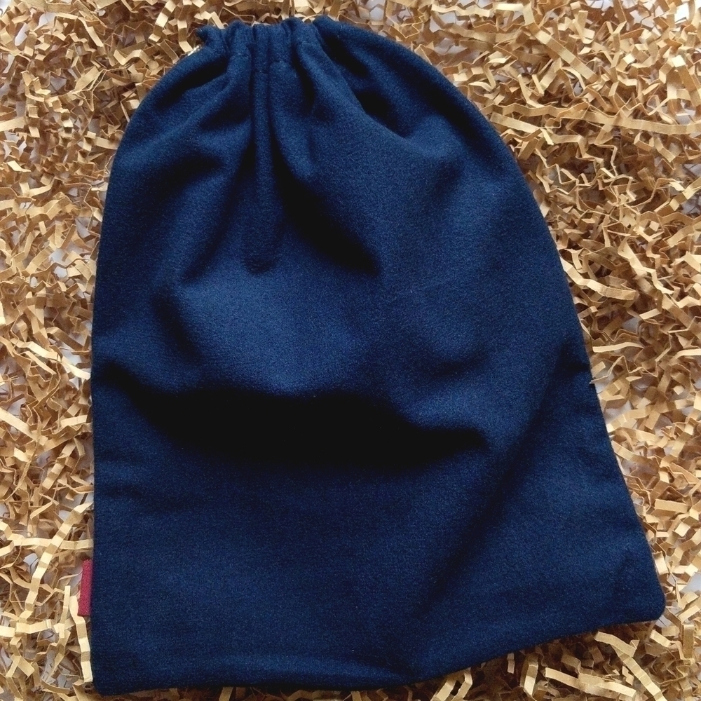 ipsy Gold Crown Heart Star Royal Blue Velvet Glam Bag Plus November 2021 - Picture 10 of 10